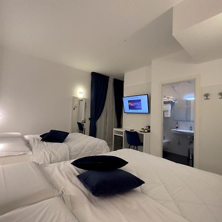Hotel Smart Cruise Civitavecchia Ngoại thất bức ảnh