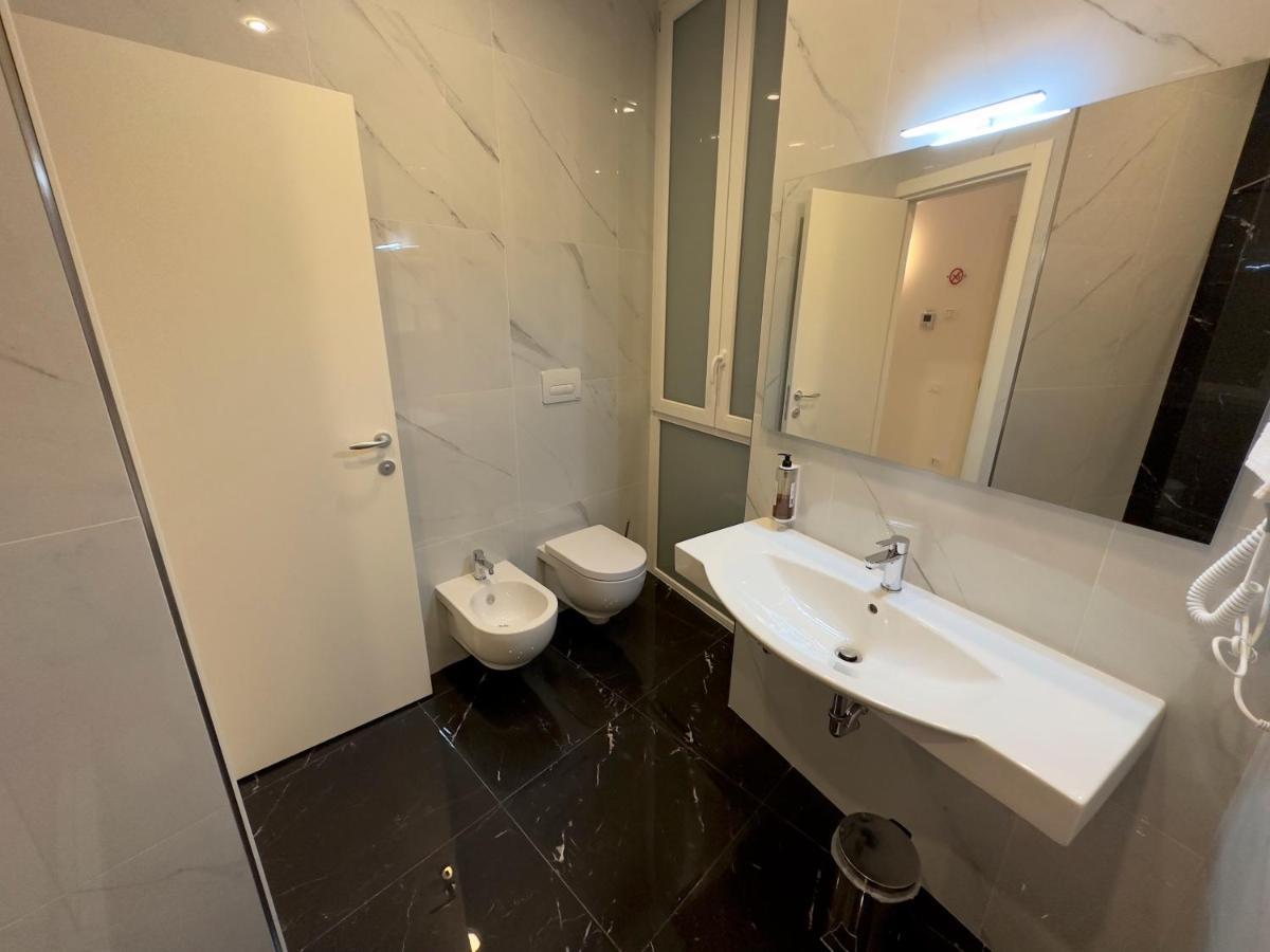 Hotel Smart Cruise Civitavecchia Ngoại thất bức ảnh